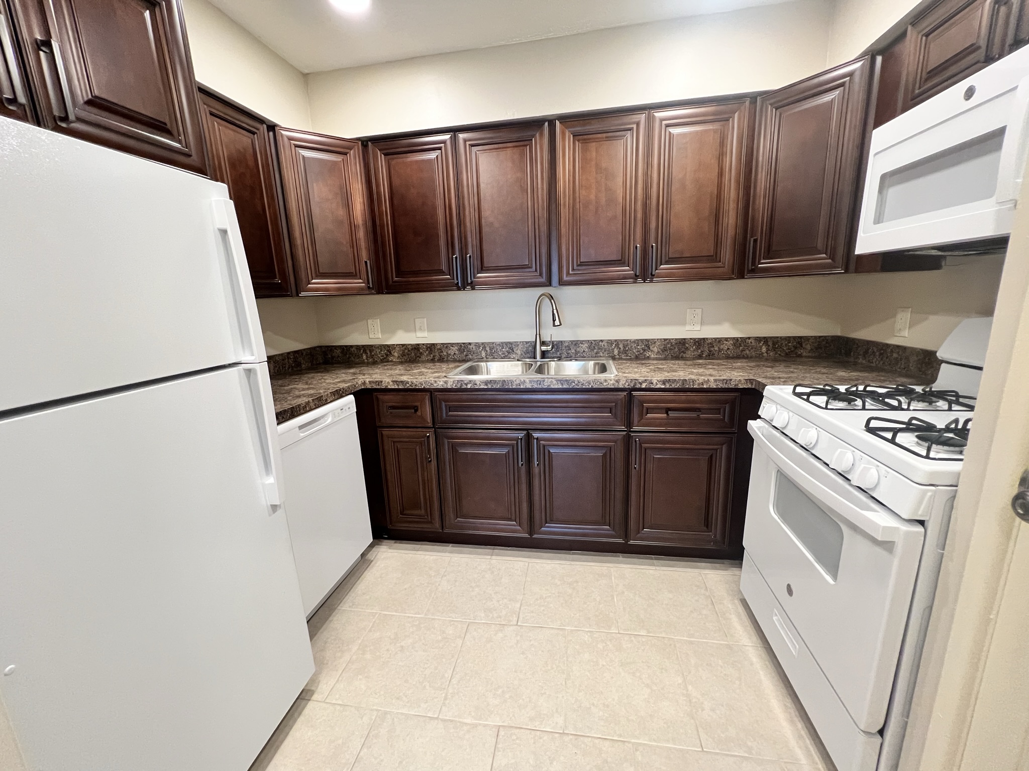 The Georgetown Apartments Kitchen